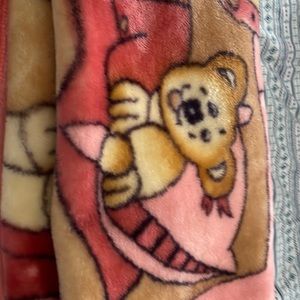 Baby soft blanket just like new never used no tag as I got from India